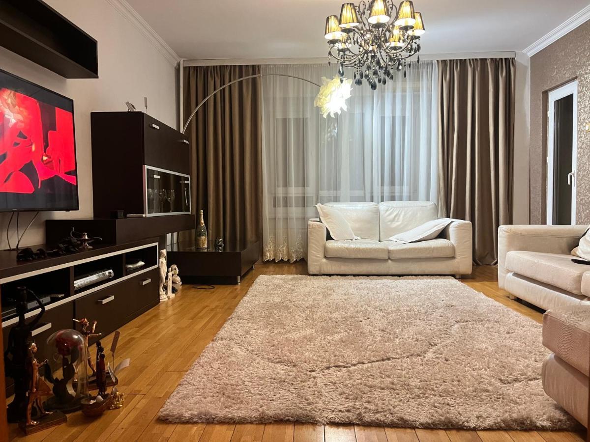 Charming Apartment/King Size Bed Bukurešť Exteriér fotografie